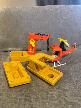 Vintage 1978 Fisher Price Adventure People Helicopter, Crane & 2 Platforms